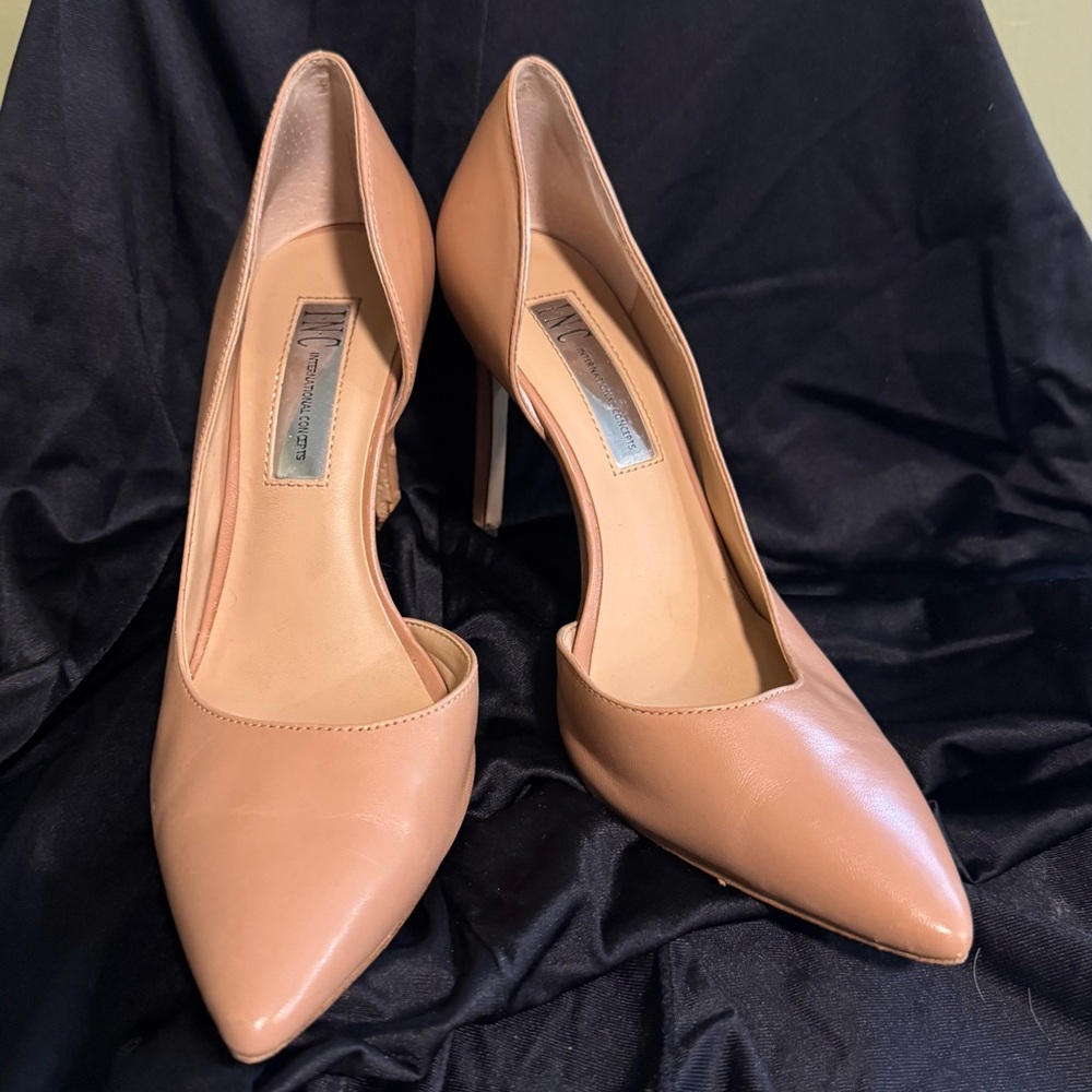 Elegant Womens Tan D’Orsay Stiletto Pumps 5.5